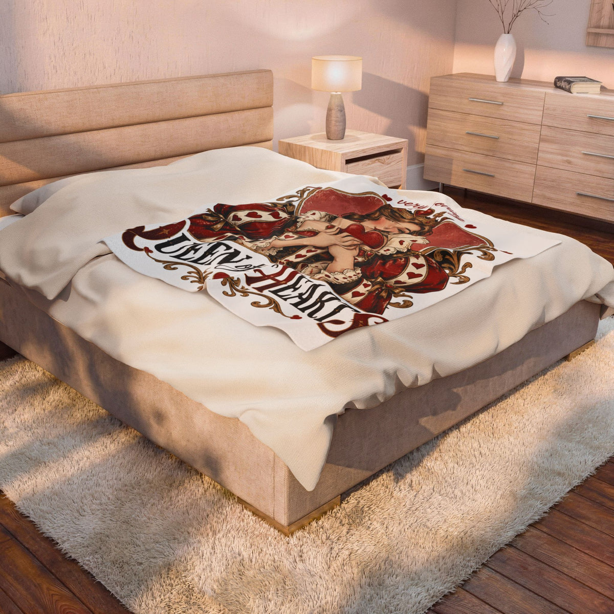 Queen of Hearts Velveteen Plush Blanket