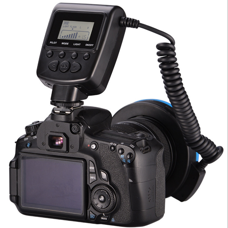 Traveler RF-550D Ring Flash with Display Screen